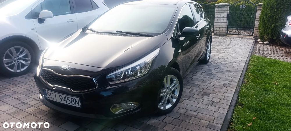 Kia Ceed - 16