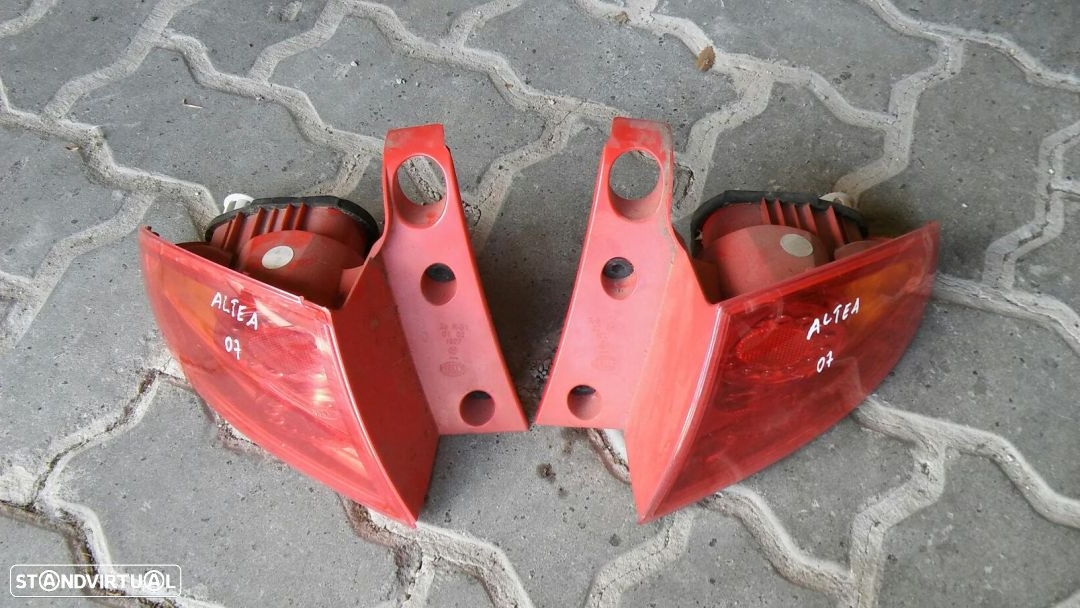 Farol traseiro passageiro seat altea - 2