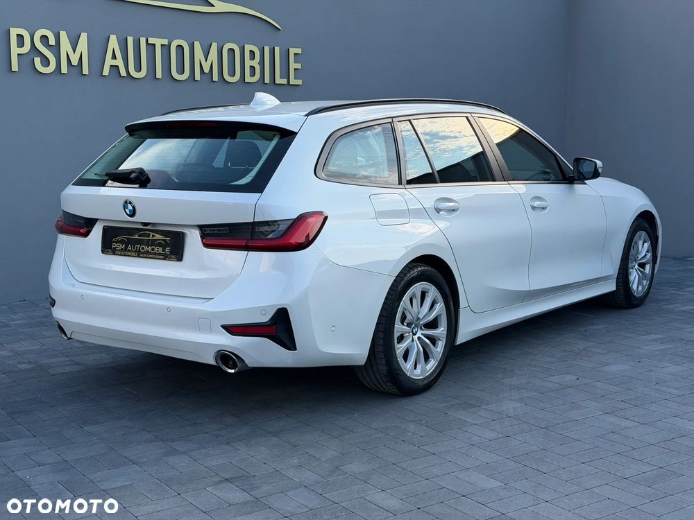 BMW Seria 3 318i Sport - 8