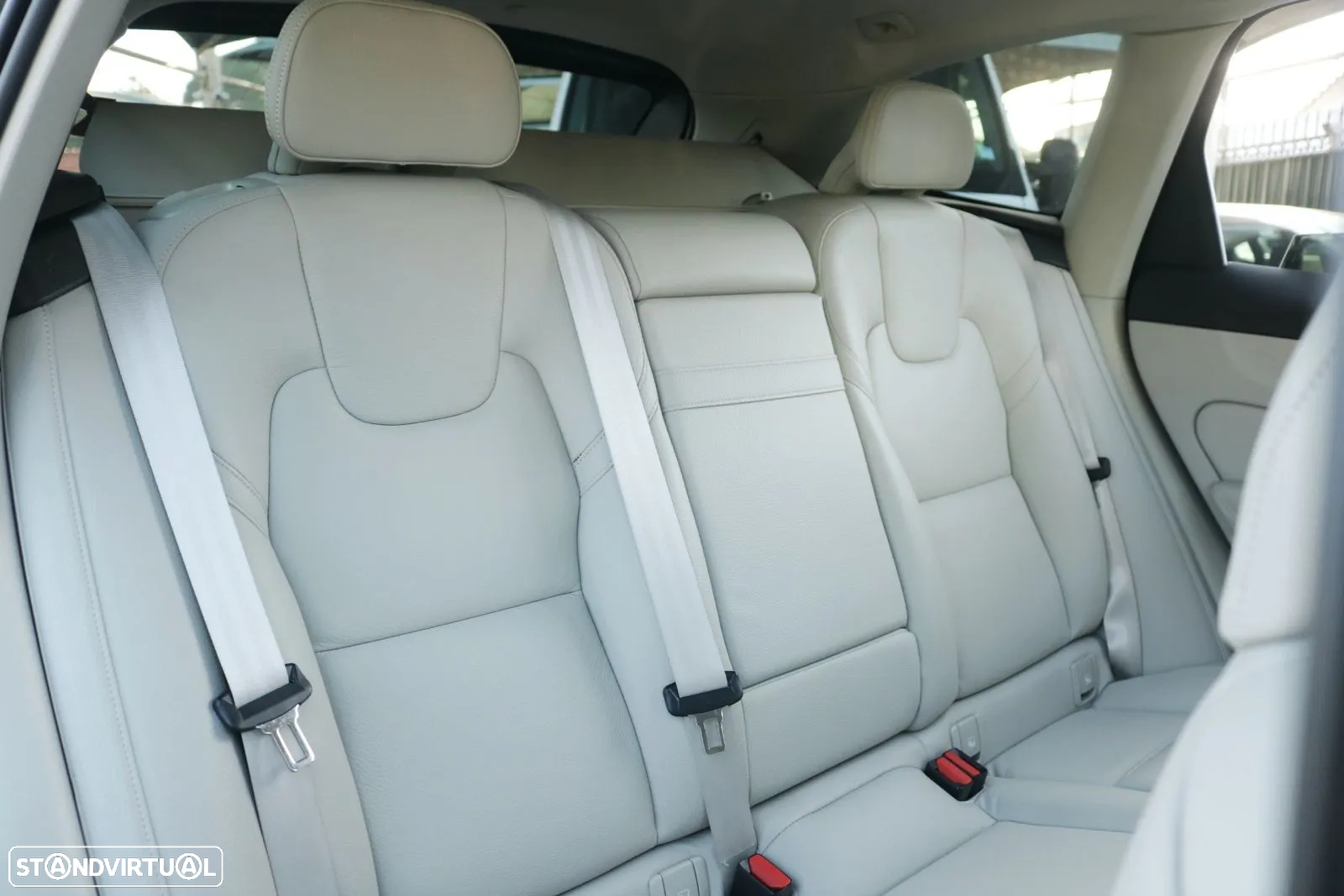 Volvo XC 60 2.0 T6 PHEV Inscription Expression AWD - 12