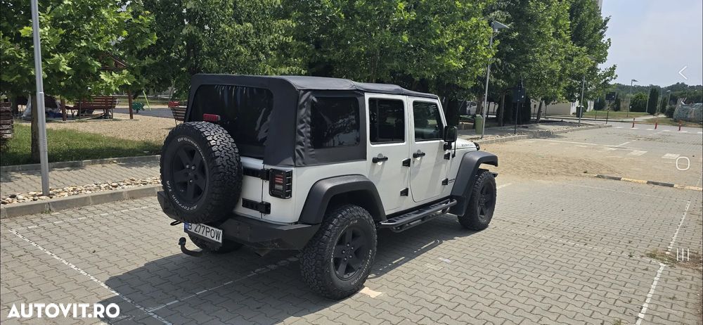 Jeep Wrangler - 4