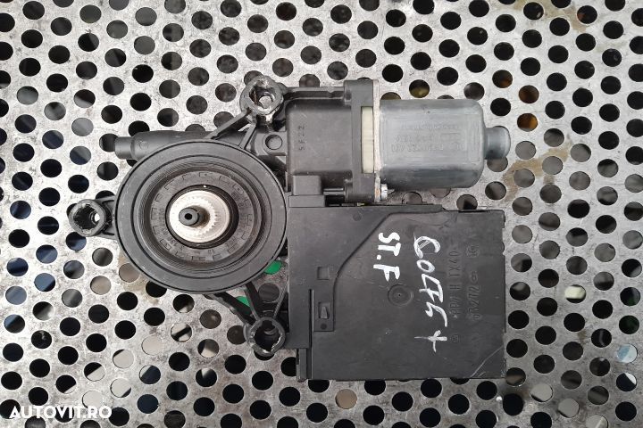 MOTORAS MACARA STANGA FATA 0130822451 MX1253 Volkswagen VW Golf 5  [d - 1