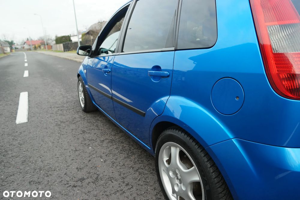 Ford Fiesta 1.4 Ambiente - 10