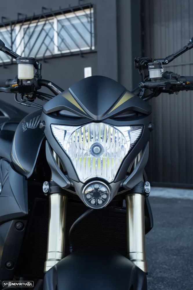 Honda CB CB1000R - 10