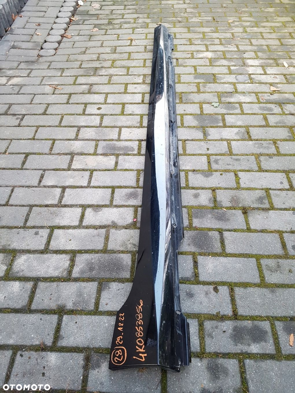 AUDI A6 C8 prawa listwa progowa 4K0853856 - 2