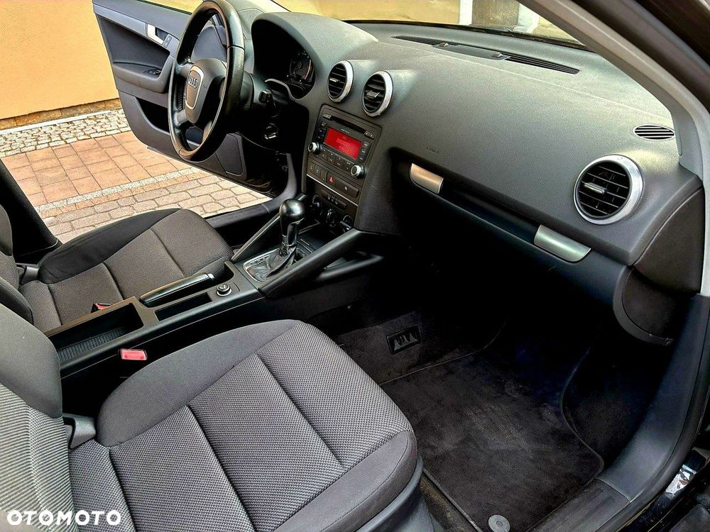 Audi A3 Sportback - 13