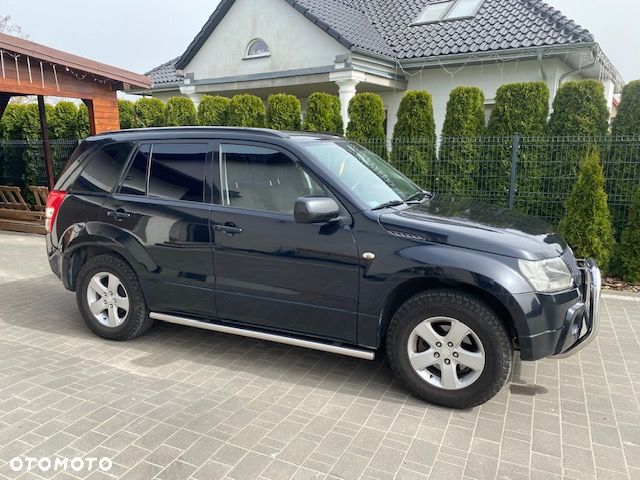 Suzuki Grand Vitara 2.0 - 3