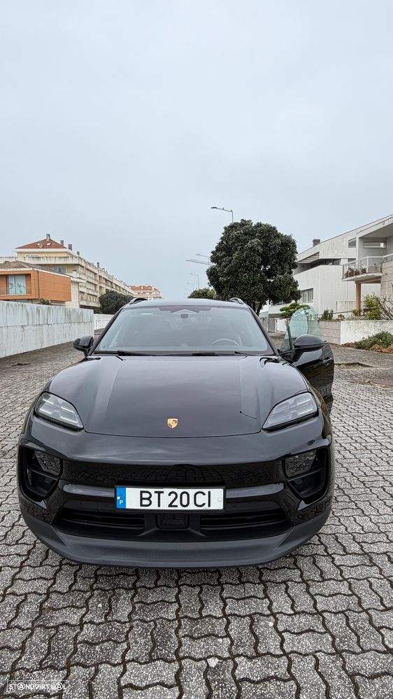 Porsche Macan Electric - 8