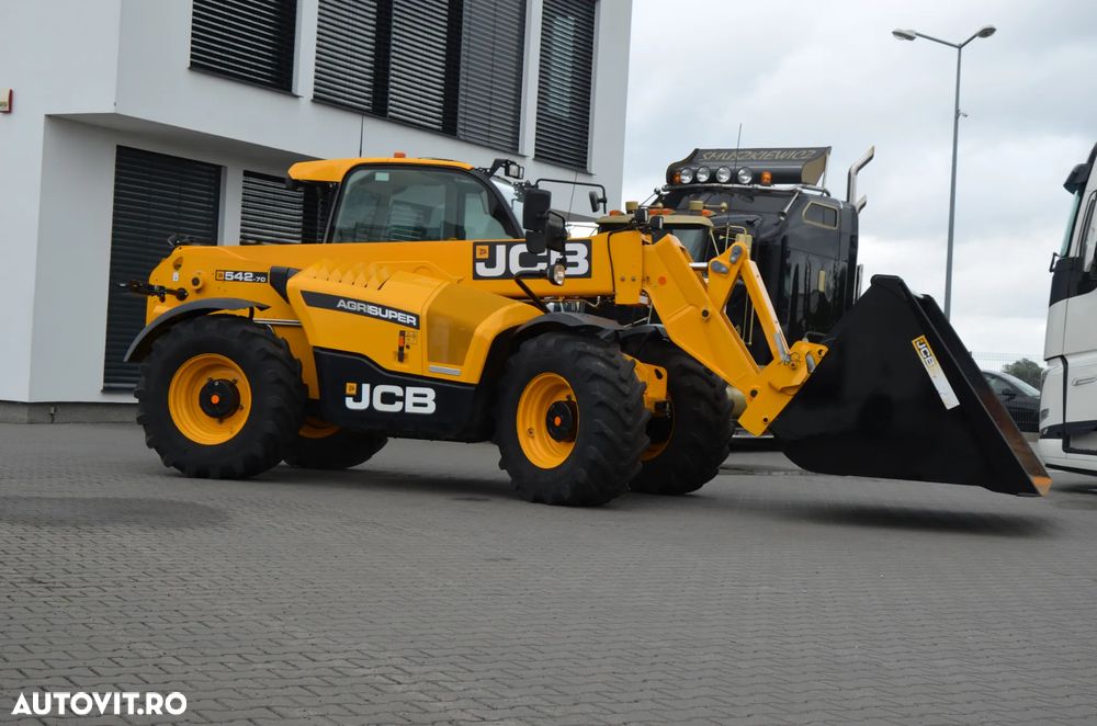 JCB - 5