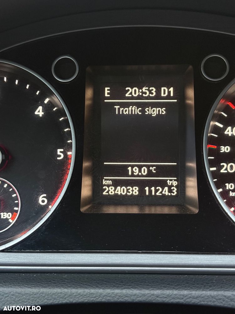 Volkswagen Passat 2.0 TDI DSG BlueMotion Technology Trendline - 14