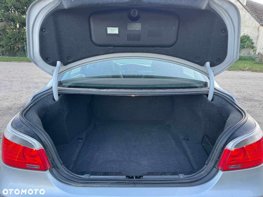 BMW Seria 5 530d - 24