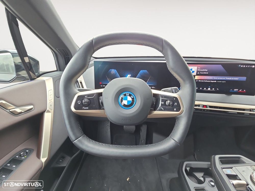 BMW iX xDrive 40 Pack Desportivo - 12