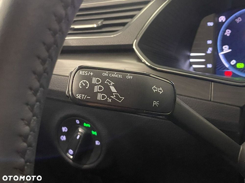 Skoda Superb 2.0 TDI SCR Style DSG - 24