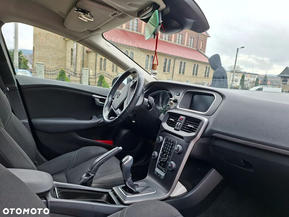 Volvo V40 D2 Drive-E SCR R-Design Momentum - 7