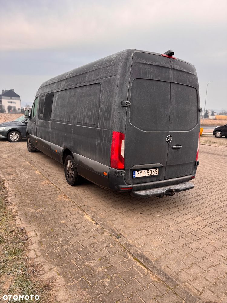 Mercedes-Benz Sprinter - 11
