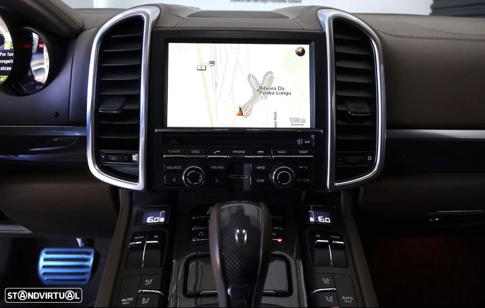 Porsche Cayenne Turbo - 15