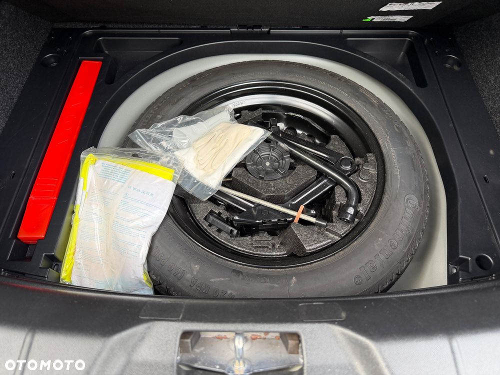 Volvo V40 D2 Momentum - 23