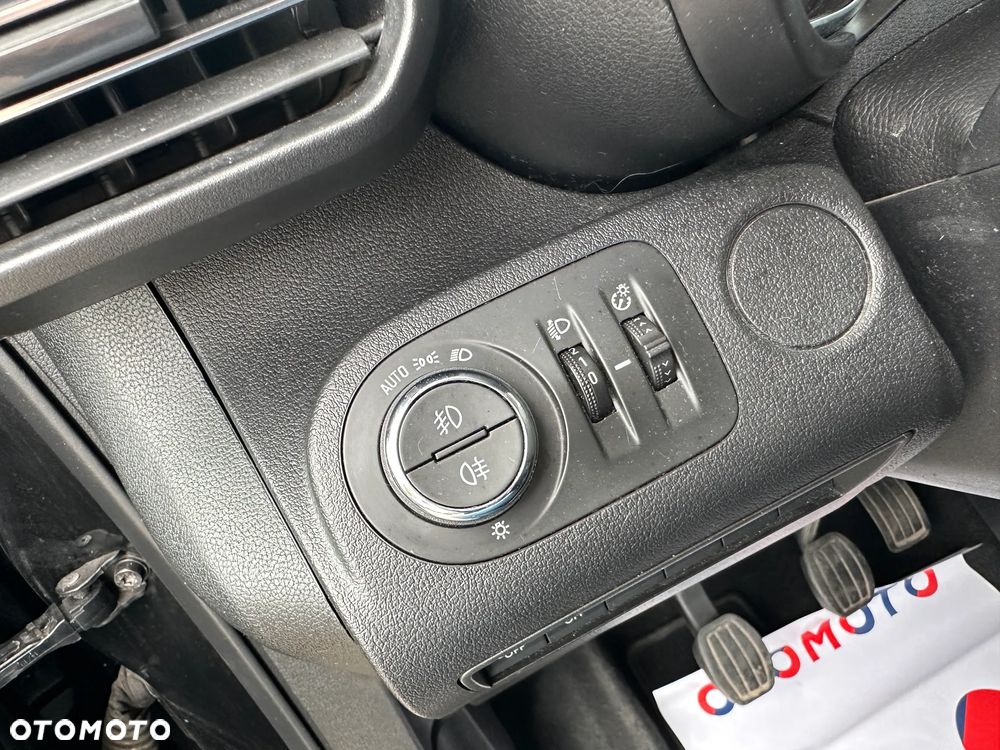 Opel Combo - 18
