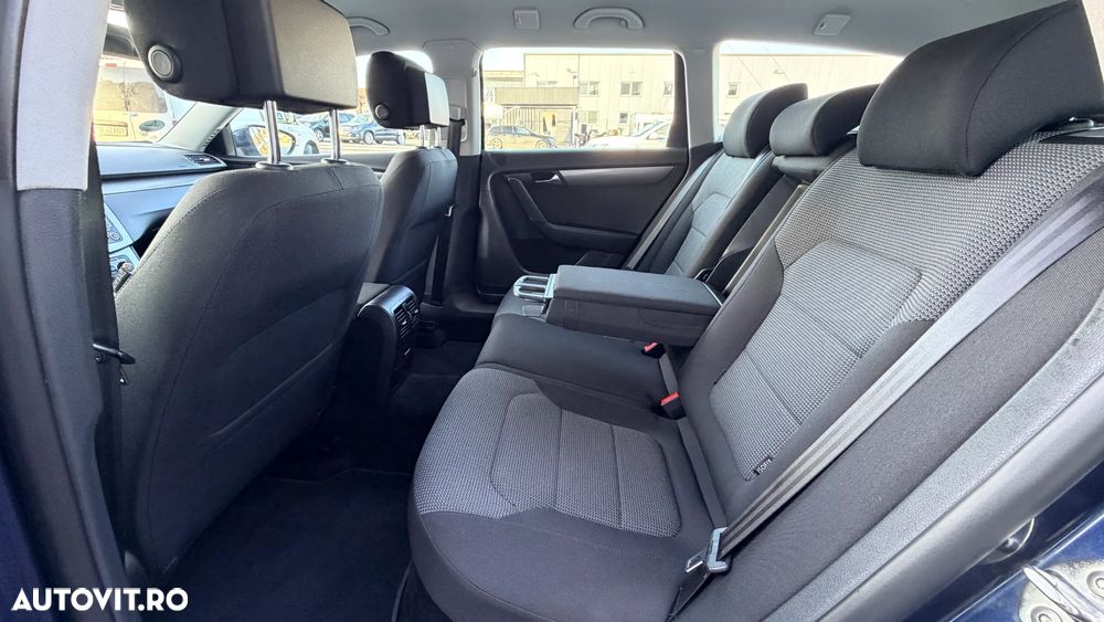 Volkswagen Passat Variant 2.0 TDI BlueMotion Technology DPF Comfortline - 14