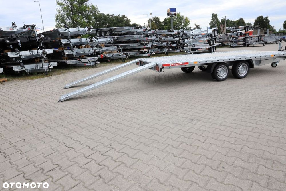TEMARED CAR DECK 4521/2 S 2,7T 450x215cm  Wypełnienie blachą aluminiową DMC 2700kg Koła 195R13C - 13