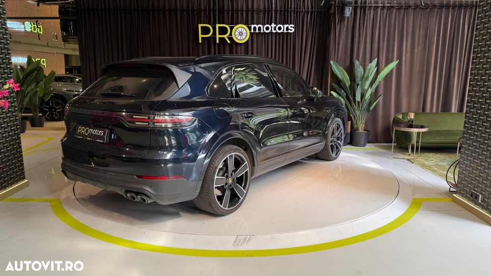Porsche Cayenne - 3