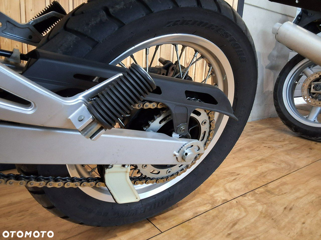 Suzuki DL - 16