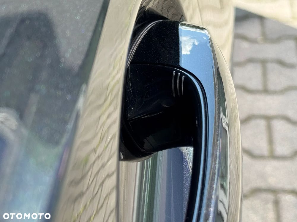 BMW Seria 3 ver-320d-touring-xdrive-m-sport - 10