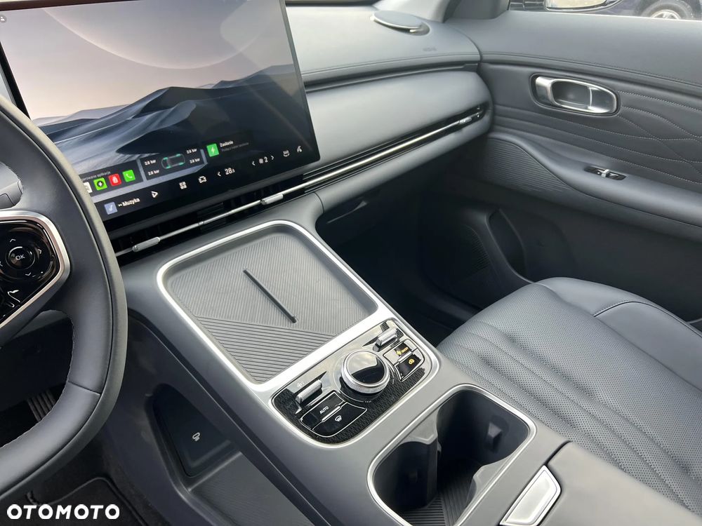 Geely Starray EM-i 1.5 PHEV Pro - 11