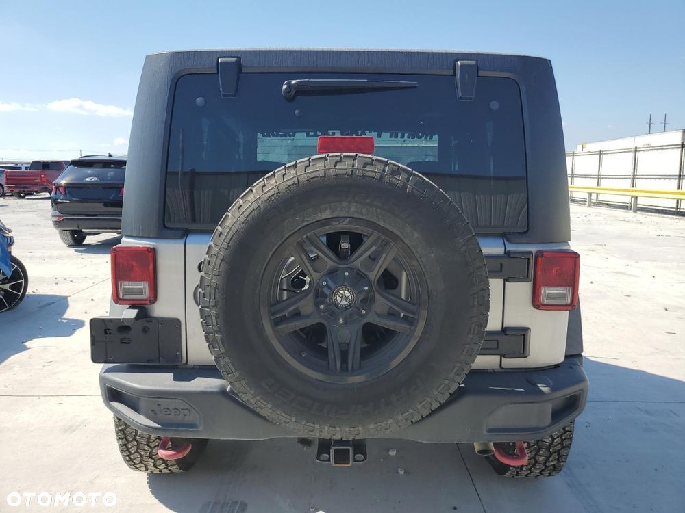 Jeep Wrangler 2016 photo 3