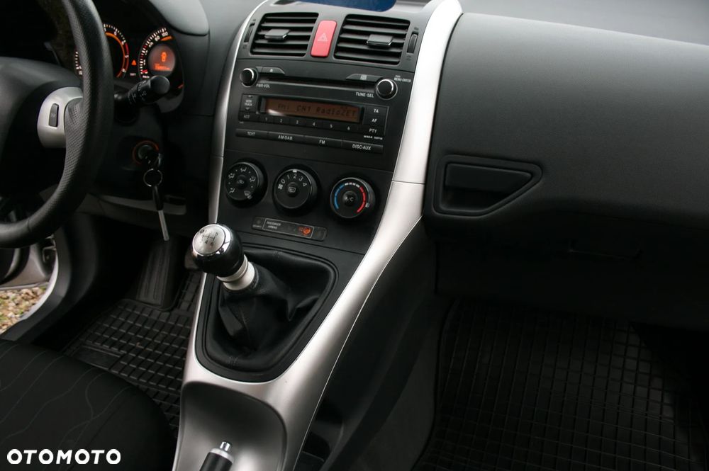 Toyota Auris 1.33 VVT-i - 20