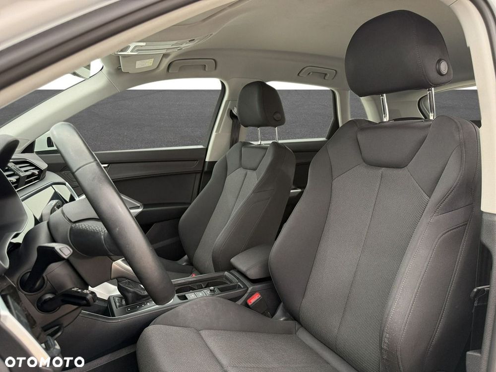 Audi Q3 Sportback - 11
