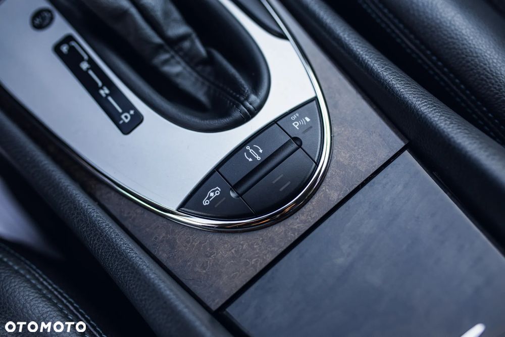 Mercedes-Benz Klasa E 500 Avantgarde - 25