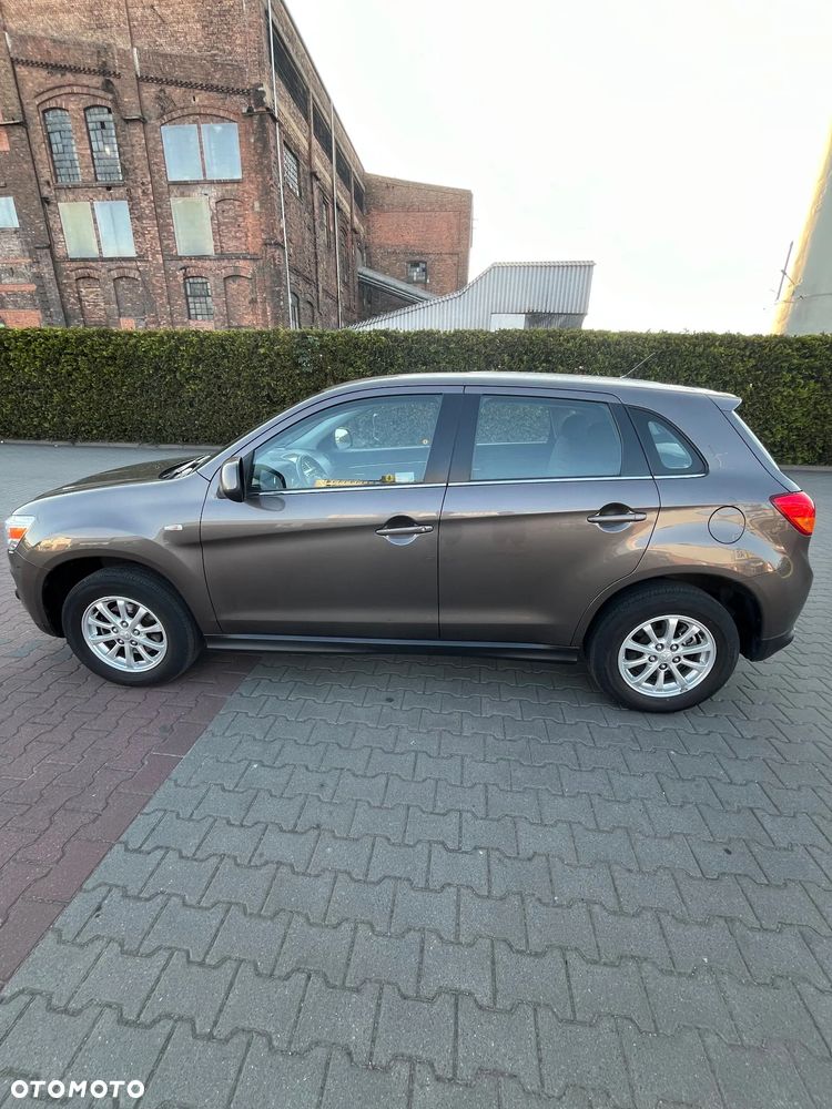 Mitsubishi ASX - 3