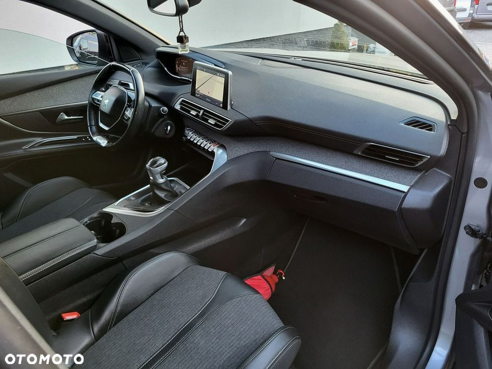 Peugeot 5008 - 10