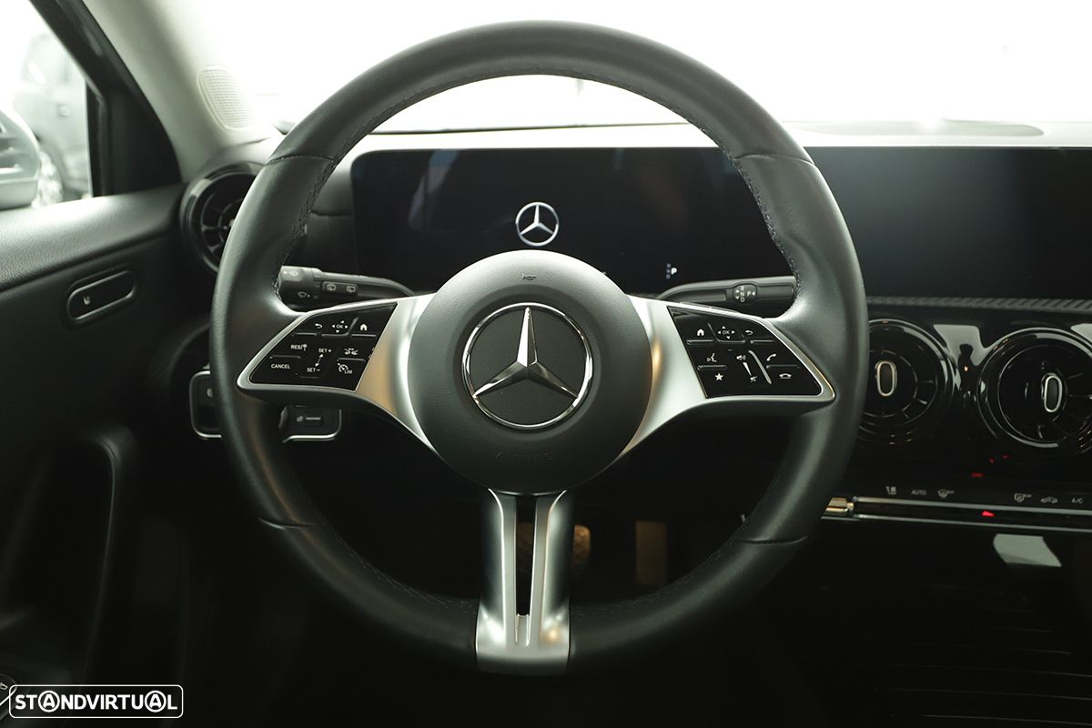 Mercedes-Benz A 200 Standard - 14