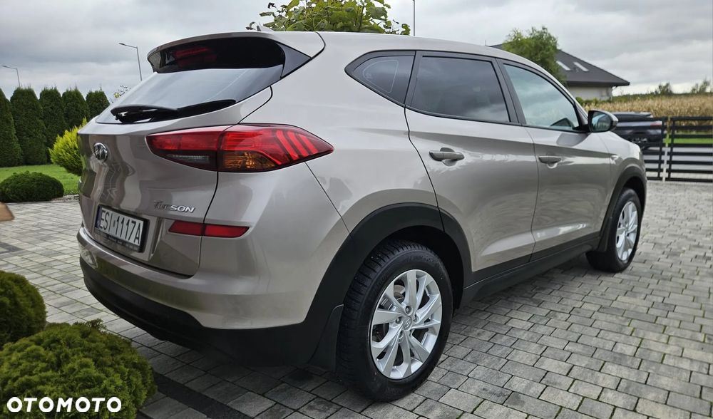 Hyundai Tucson blue 1.6 GDi 2WD Navi - 9
