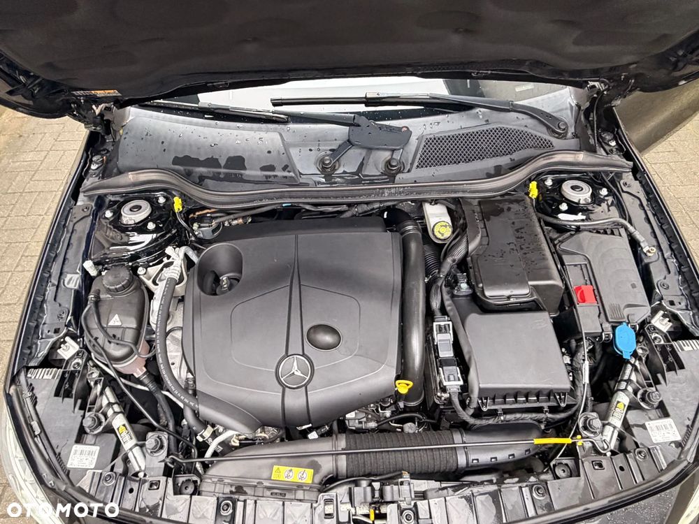 Mercedes-Benz GLA 200 (CDI) d 4Matic 7G-DCT AMG Line - 18