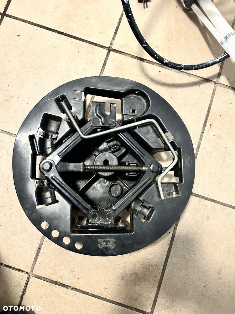 Fiat lewarek zestaw naprawczy kola - 1