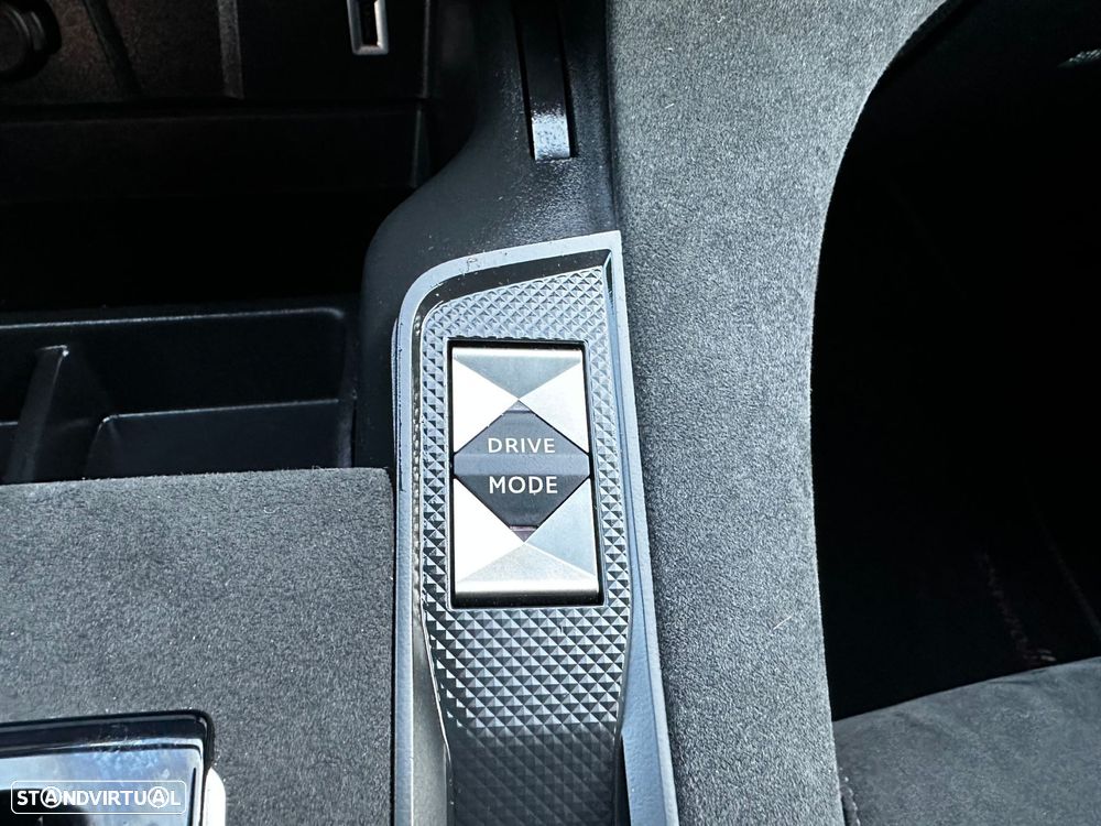 DS DS7 Crossback E-Tense Performance Line EAT8 - 36