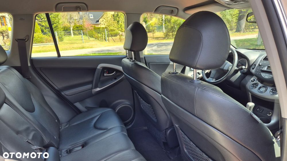 Toyota RAV4 2.0 4x4 Automatik Executive - 12