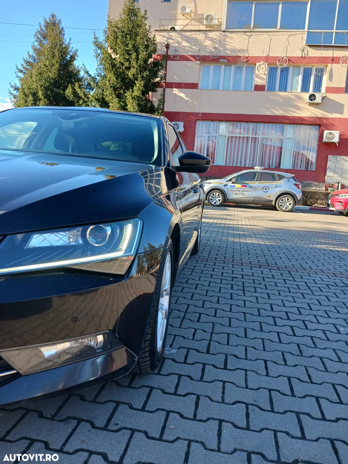 Skoda Superb 2.0 TDI Premium Edition - 5