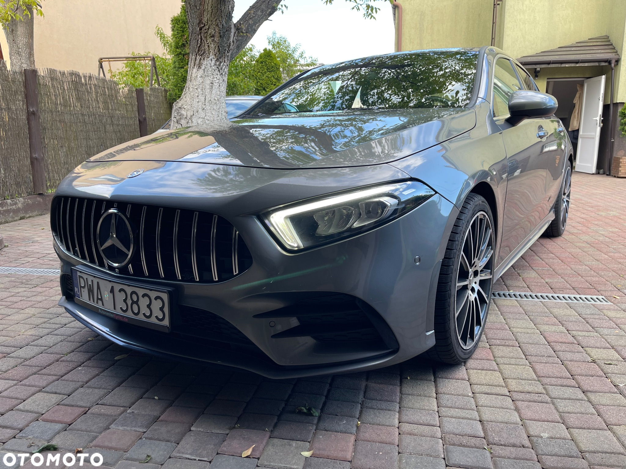 Mercedes-Benz Klasa A 200 AMG Line 7G-DCT - 2