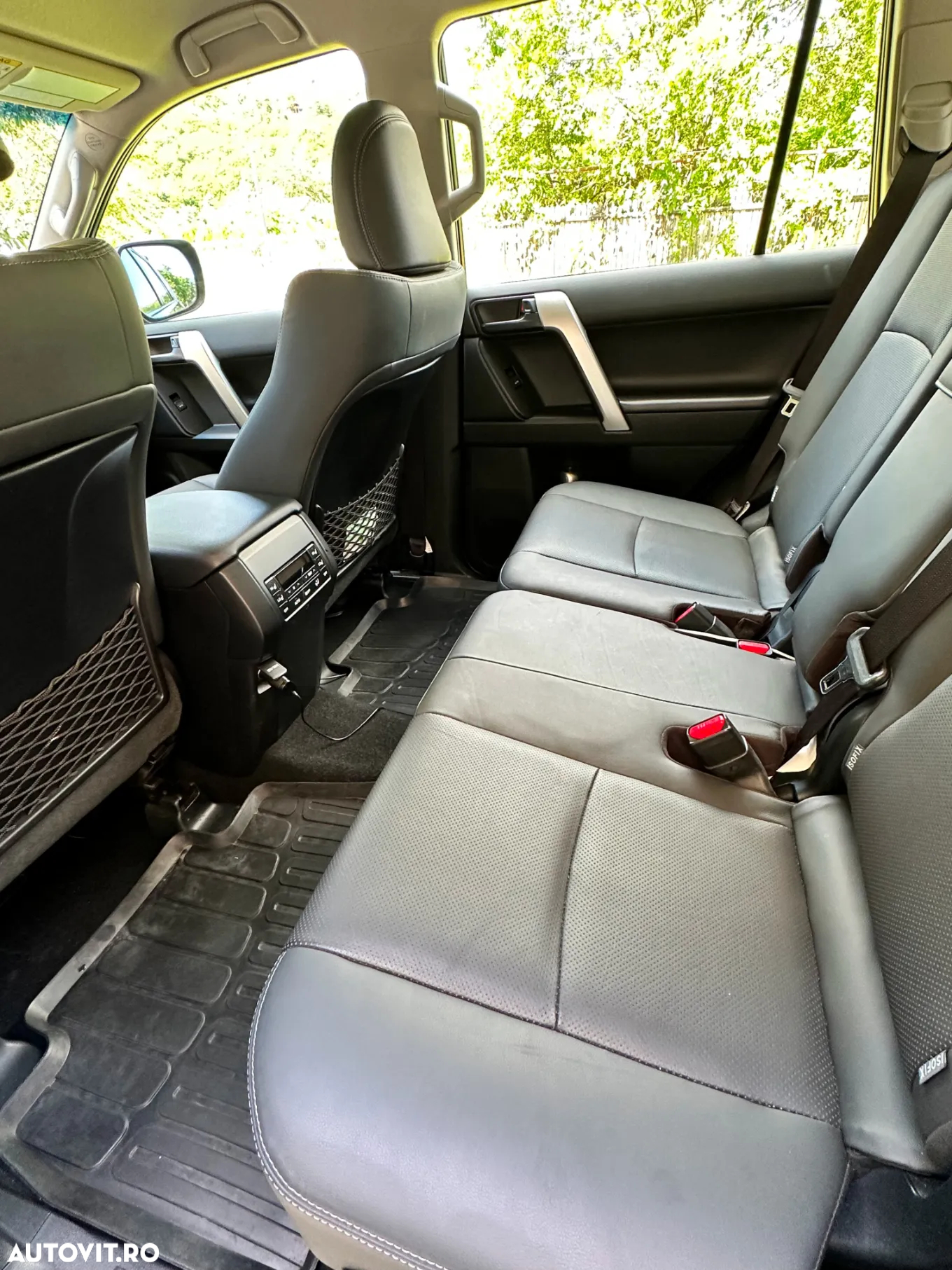 Toyota Land Cruiser - 6