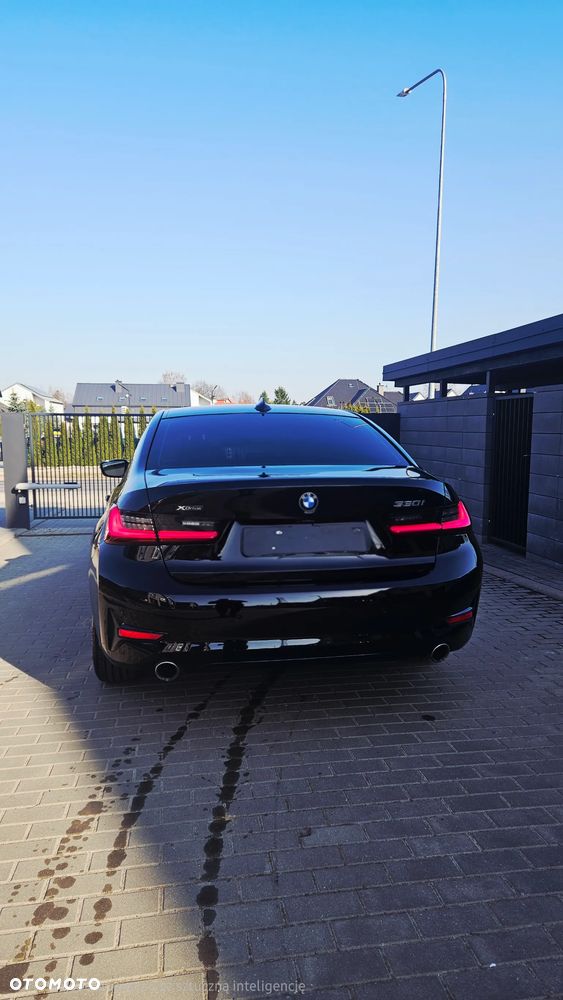 BMW Seria 3 330i Luxury Line sport - 9