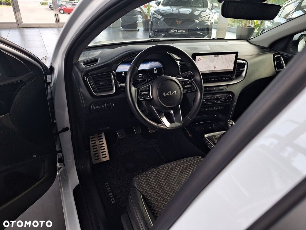 Kia Ceed 1.5 T-GDI Business Line - 19