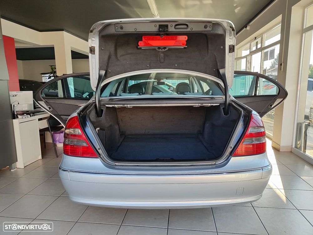 Mercedes-Benz E 220 CDi Avantgarde - 16