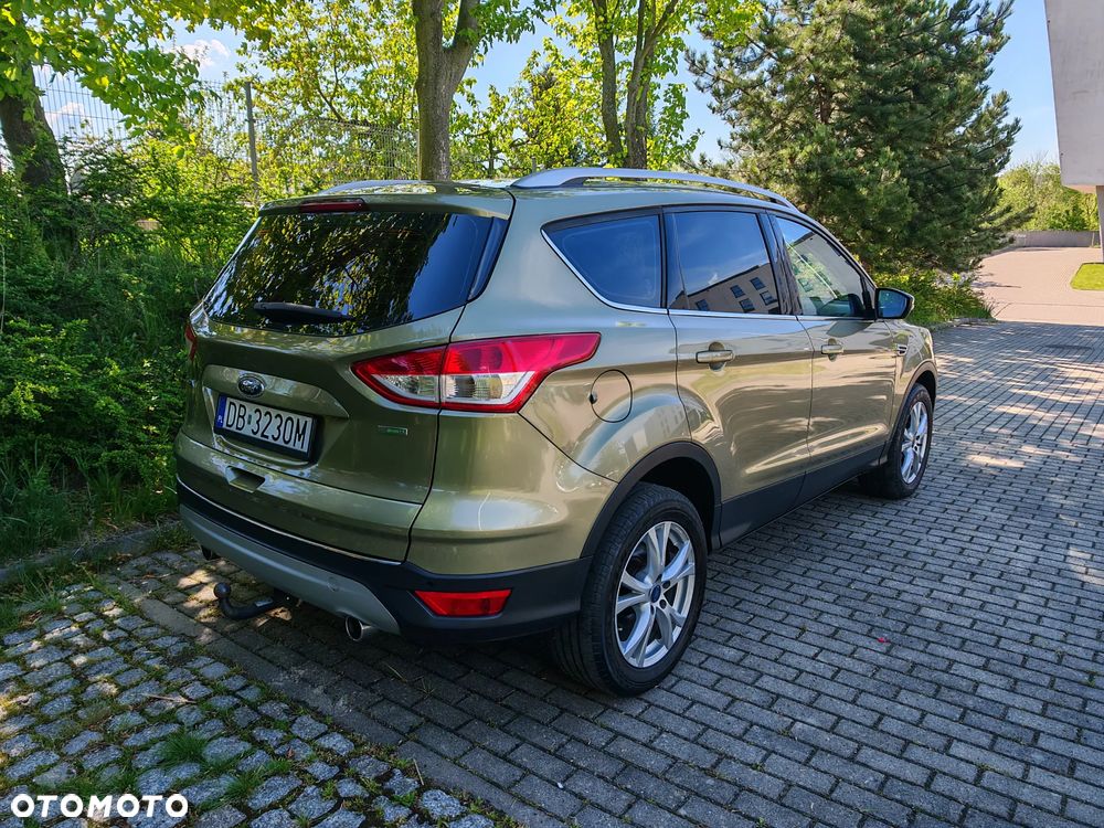 Ford Kuga 1.5 EcoBoost 2x4 Titanium - 4