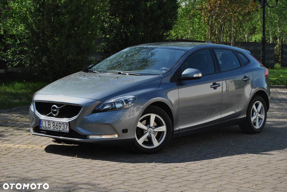 Volvo V40 D2 Drive-E Summum - 1