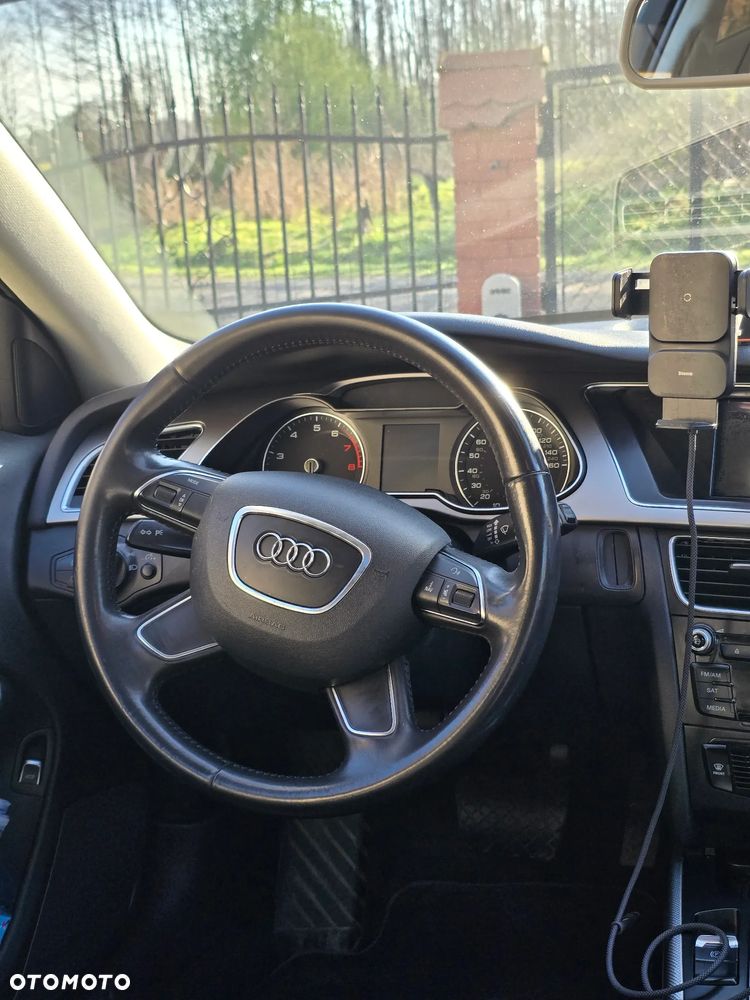 Audi A4 Limousine - 9
