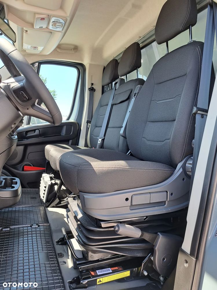 Fiat Ducato Kontener z windą - 21